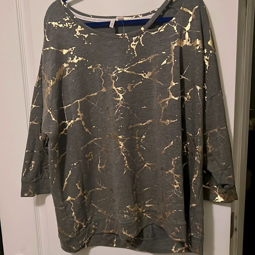 Women Gray/Gold Plus Size Sweatshirt!
